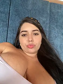 Snapshot of Tara__Sexy chatting on 02.07.25 Tara Sexy online show from 02.07.25