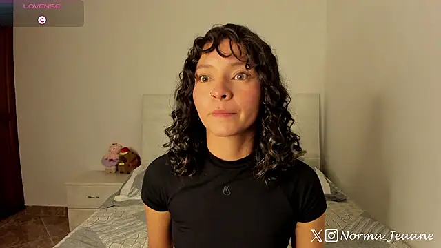 Norma-Jeaane online show from 11.14.25