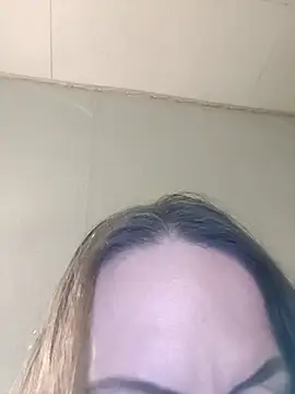 Snapshot of Evelina_cute chatting on 10.30.25 Evelina cute online show from 10.30.25