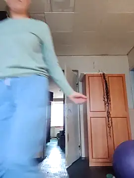 Snapshot of Evelina_cute chatting on 11.11.25 Evelina cute online show from 11.11.25