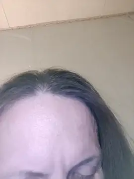 Snapshot of Evelina_cute chatting on 11.17.25 Evelina cute online show from 11.17.25