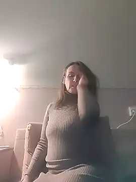 Snapshot of Evelina_cute chatting on 11.28.25 Evelina cute online show from 11.28.25