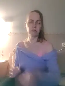 Snapshot of Evelina_cute chatting on 11.30.25 Evelina cute online show from 11.30.25