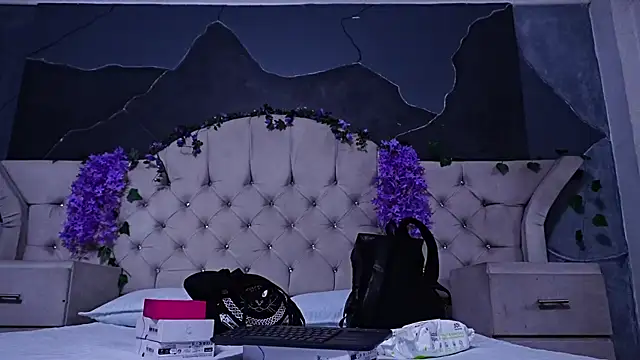 Snapshot of AmberGreyy_ chatting on 07.14.26 AmberGreyy online show from 07.14.26