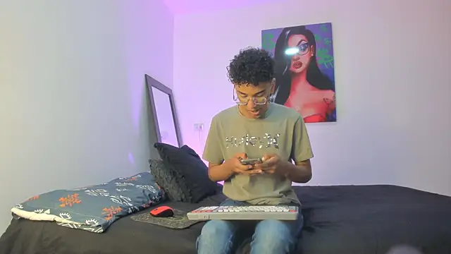 harrytwink18 online show from 03.19.25