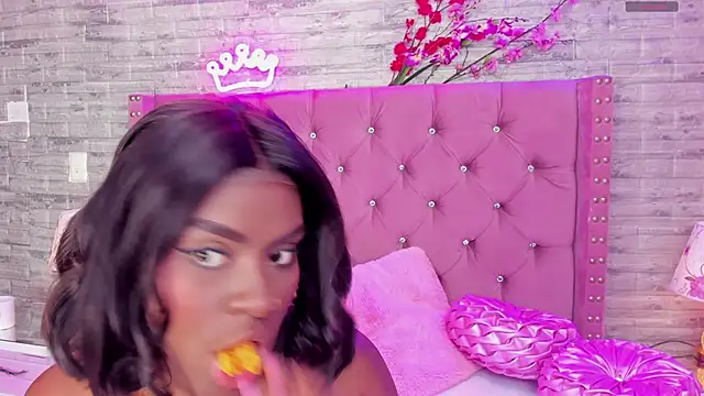 IsabellaBromsS online show from 02.28.25