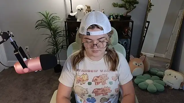 Snapshot of rodeobrii chatting on 11.27.25 rodeobrii online show from 11.27.25