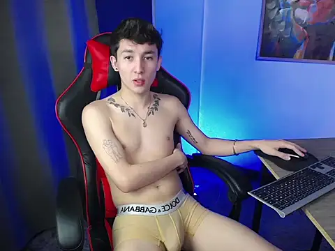 Snapshot of SebasstianGrand chatting on 02.11.25 SebasstianGrand online show from 02.11.25