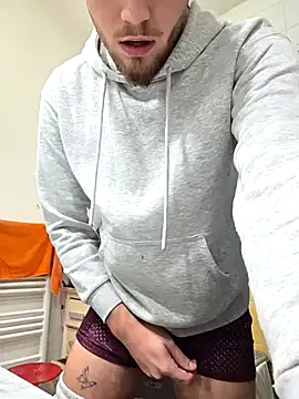 Snapshot of incr18 chatting on 01.16.26 incr18 online show from 01.16.26