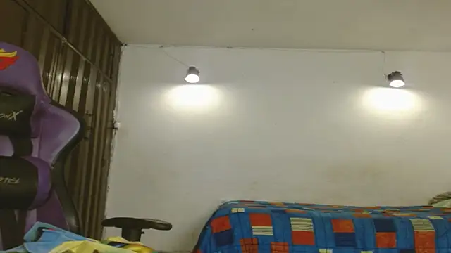 Snapshot of engielphoenis14 chatting on 11.27.25 engielphoenis14 online show from 11.27.25