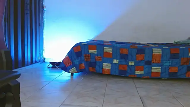 Snapshot of engielphoenis14 chatting on 11.30.25 engielphoenis14 online show from 11.30.25