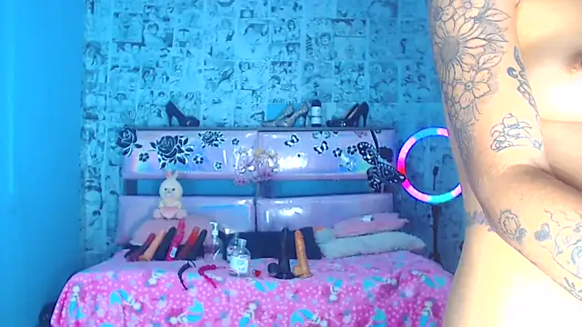 Snapshot of gabbiefoxthx chatting on 12.28.24 gabbiefoxthx online show from 12.28.24