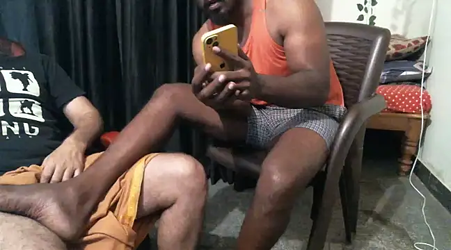 Snapshot of indianbull2023 chatting on 01.10.25 indianbull2023 online show from 01.10.25