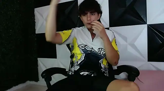 Dani cumboy online show from 12.19.24