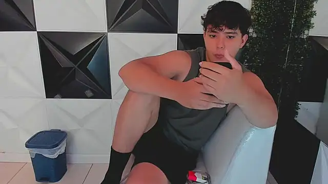 Dani cumboy online show from 10.12.25