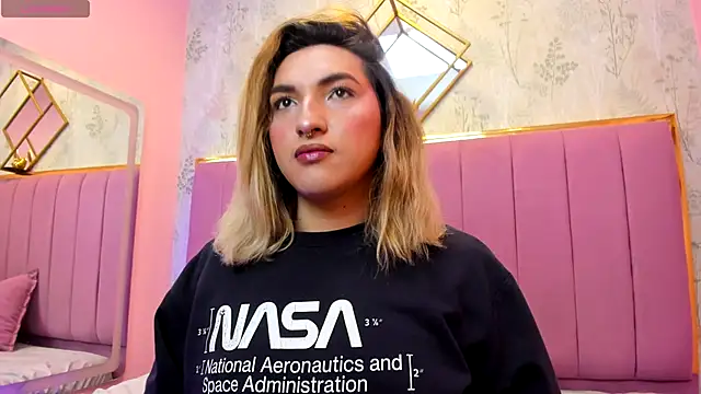 TomLondon  online show from 12.18.25