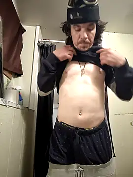 Snapshot of Lilsmokeshow017 chatting on 11.13.25 Lilsmokeshow017 online show from 11.13.25