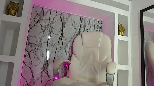 EvilAnnie  online show from 01.17.25