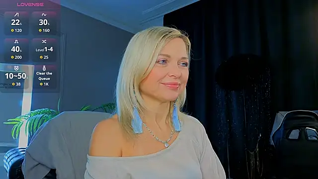 Gloria Lovely online show from 12.19.25