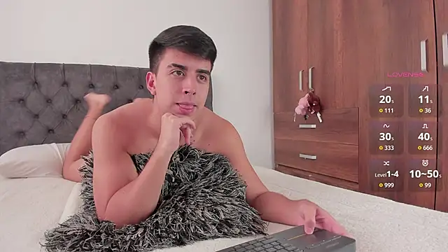 Snapshot of jordanmuskk chatting on 11.20.25 jordanmuskk online show from 11.20.25