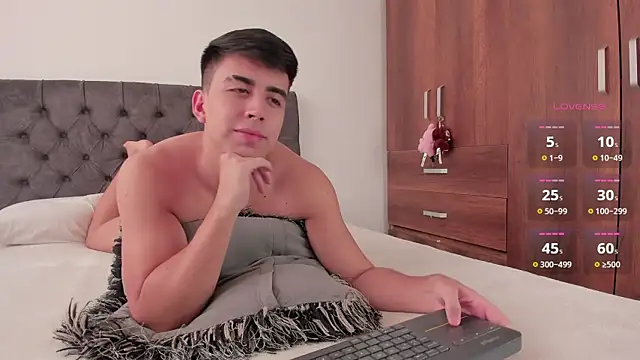 Snapshot of jordanmuskk chatting on 11.24.25 jordanmuskk online show from 11.24.25