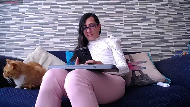 VioletaGomezCo online show from 11.26.25