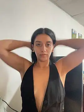 Snapshot of BrittanyDiaz chatting on 11.20.25 BrittanyDiaz online show from 11.20.25