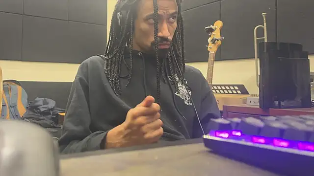 hotcamboy420 online show from 11.16.25