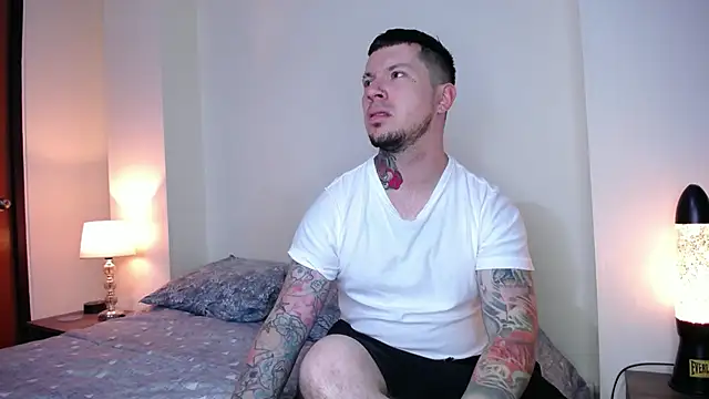 Snapshot of Adam_tatto chatting on 01.22.25 Adam tatto online show from 01.22.25