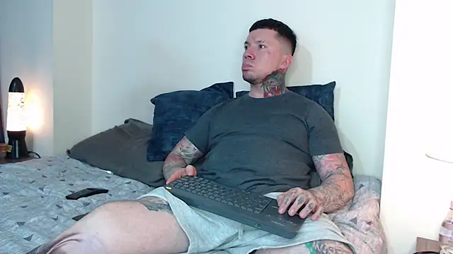 Snapshot of Adam_tatto chatting on 02.16.25 Adam tatto online show from 02.16.25