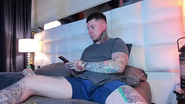 Snapshot of Adam_tatto chatting on 09.22.25 Adam tatto online show from 09.22.25