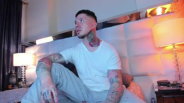 Snapshot of Adam_tatto chatting on 10.03.25 Adam tatto online show from 10.03.25