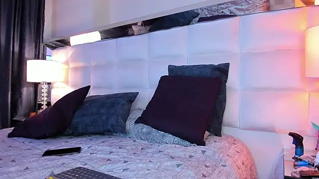 Snapshot of Adam_tatto chatting on 10.13.25 Adam tatto online show from 10.13.25