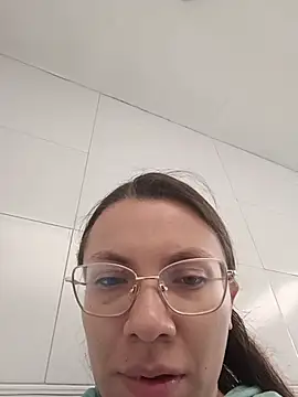 karlamorris  online show from 12.03.25