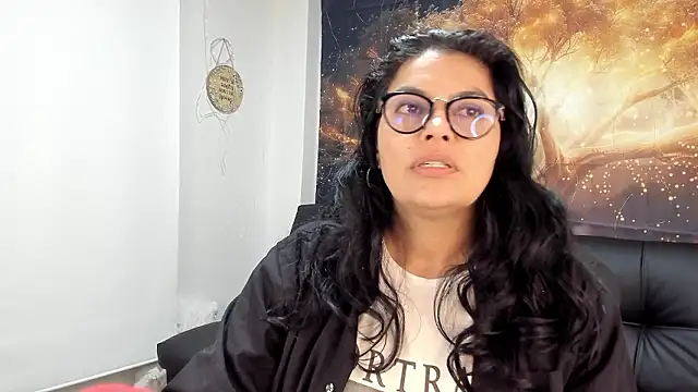 Snapshot of Lust_Mom41 chatting on 12.03.24 Lust Mom41 online show from 12.03.24