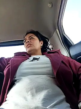 Snapshot of Lust_Mom41 chatting on 12.17.24 Lust Mom41 online show from 12.17.24