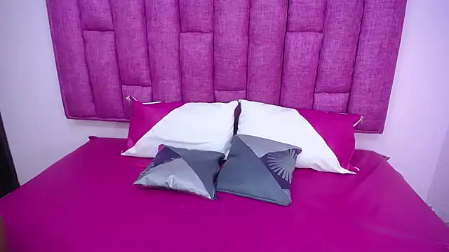 Briannacastello online show from 02.19.25