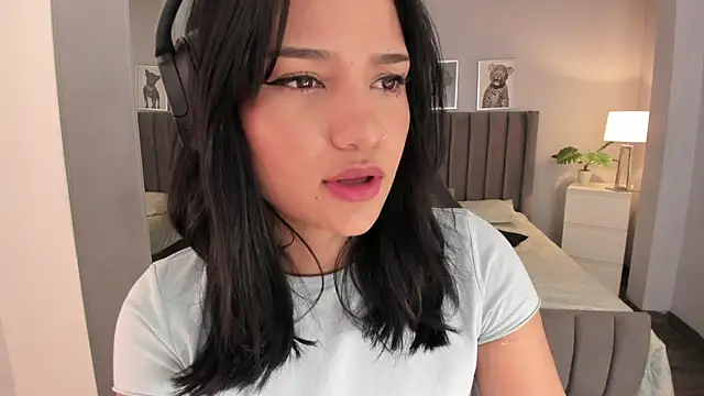 renee shelby  online show from 12.12.24