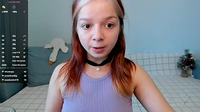 Snapshot of crystal_lilith chatting on 12.04.24 crystal lilith online show from 12.04.24