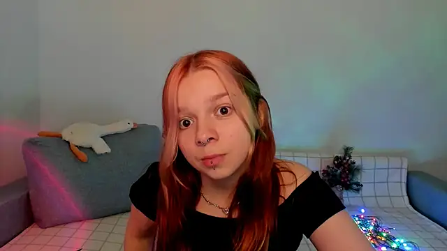 Snapshot of crystal_lilith chatting on 12.26.24 crystal lilith online show from 12.26.24