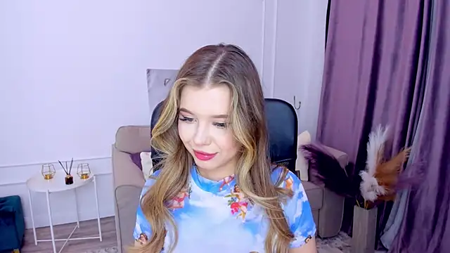 FollowLovee online show from 03.04.25