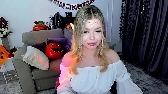 FollowLovee online show from 10.31.25