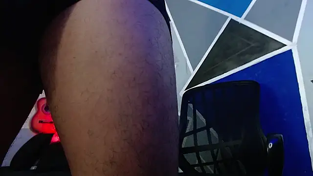 Snapshot of MagnusFrost chatting on 09.15.25 MagnusFrost online show from 09.15.25