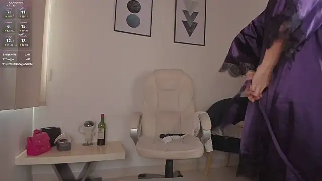 LynnSam  online show from 03.16.25