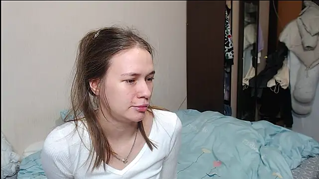 Snapshot of leila_bambi_ chatting on 02.04.25 leila bambi online show from 02.04.25