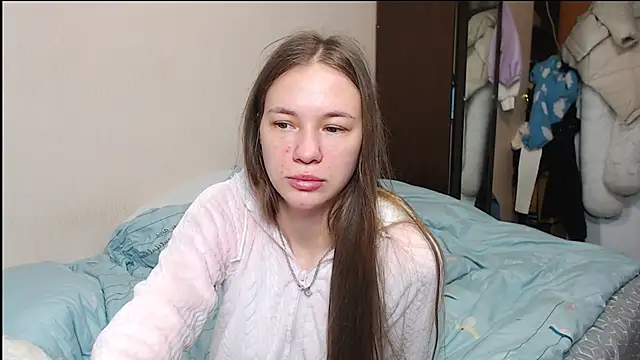 Snapshot of leila_bambi_ chatting on 02.12.25 leila bambi online show from 02.12.25