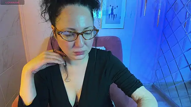 Snapshot of Anita_Muse chatting on 12.28.24 Anita Muse online show from 12.28.24