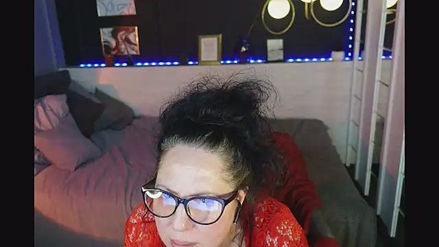 Snapshot of Anita_Muse chatting on 11.17.25 Anita Muse online show from 11.17.25