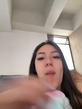 Latina vanessa online show from 04.17.26