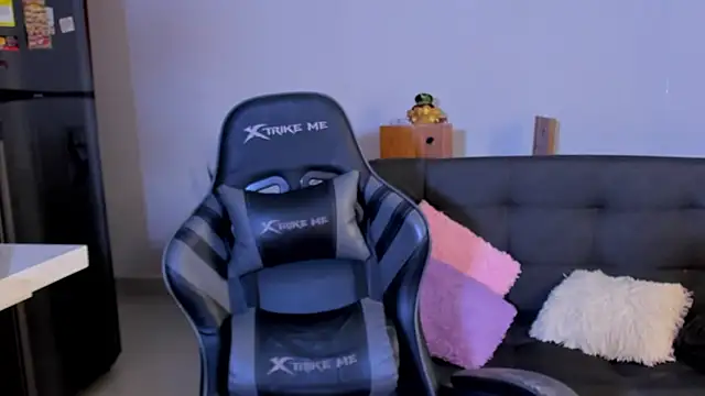 Amypond   online show from 04.07.26